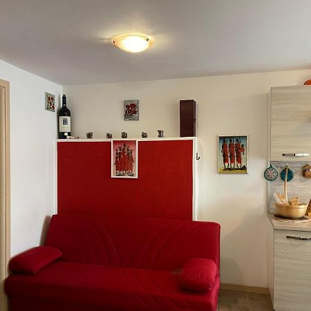 La Casa Di Pucci Nel Borgo Affrescato Di Parlasco Cortenova Εξωτερικό φωτογραφία