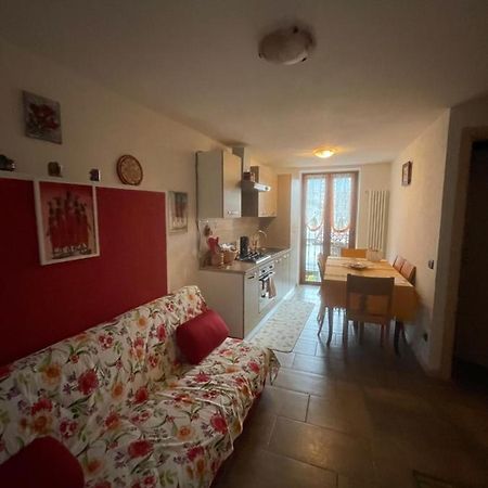La Casa Di Pucci Nel Borgo Affrescato Di Parlasco Cortenova Εξωτερικό φωτογραφία
