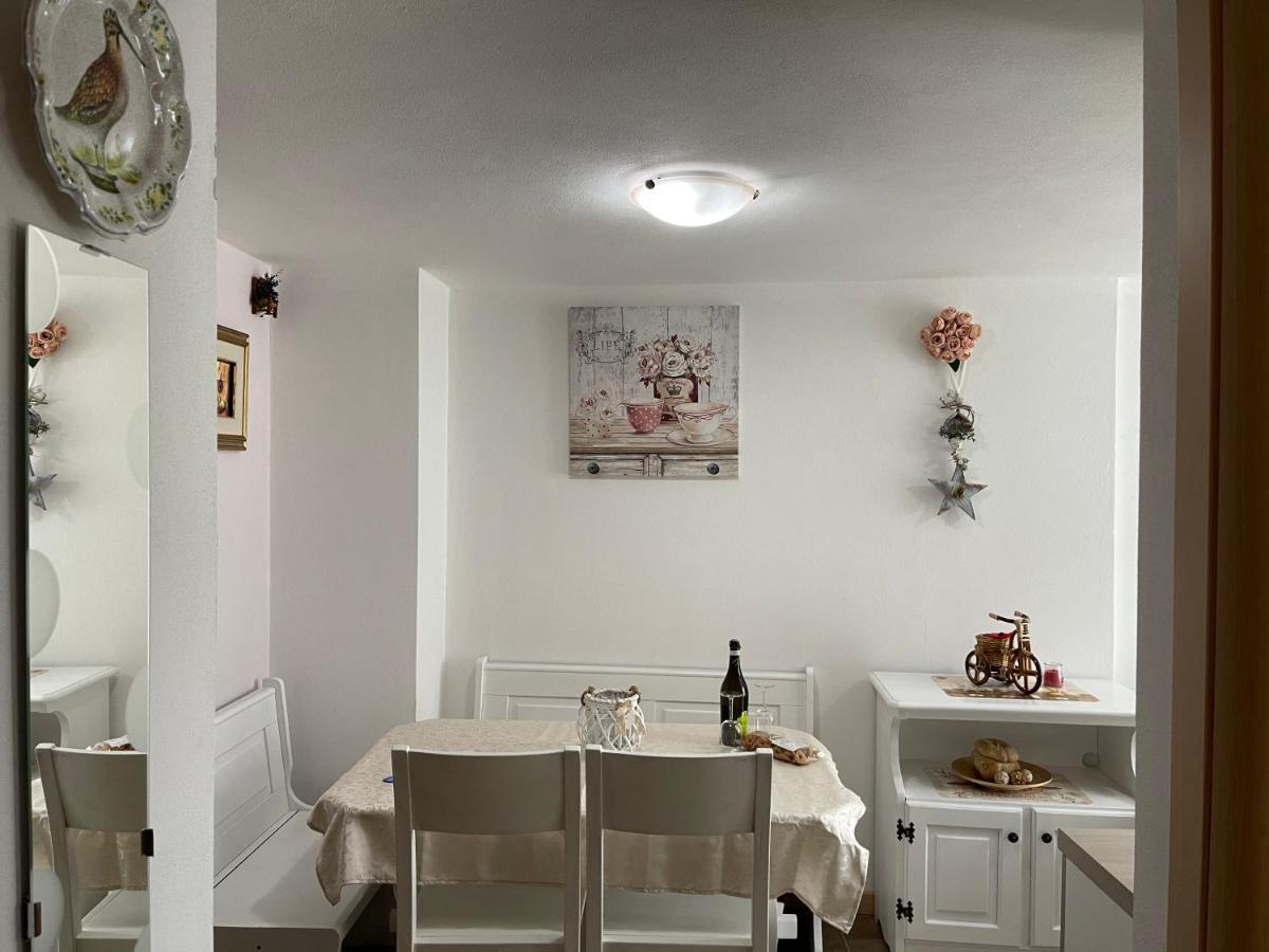 La Casa Di Pucci Nel Borgo Affrescato Di Parlasco Cortenova Εξωτερικό φωτογραφία