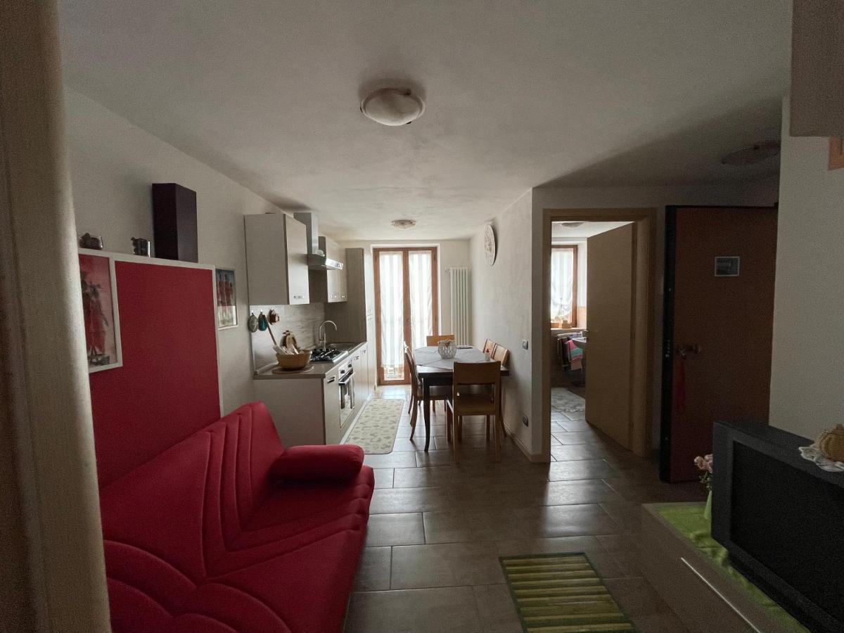 La Casa Di Pucci Nel Borgo Affrescato Di Parlasco Cortenova Εξωτερικό φωτογραφία