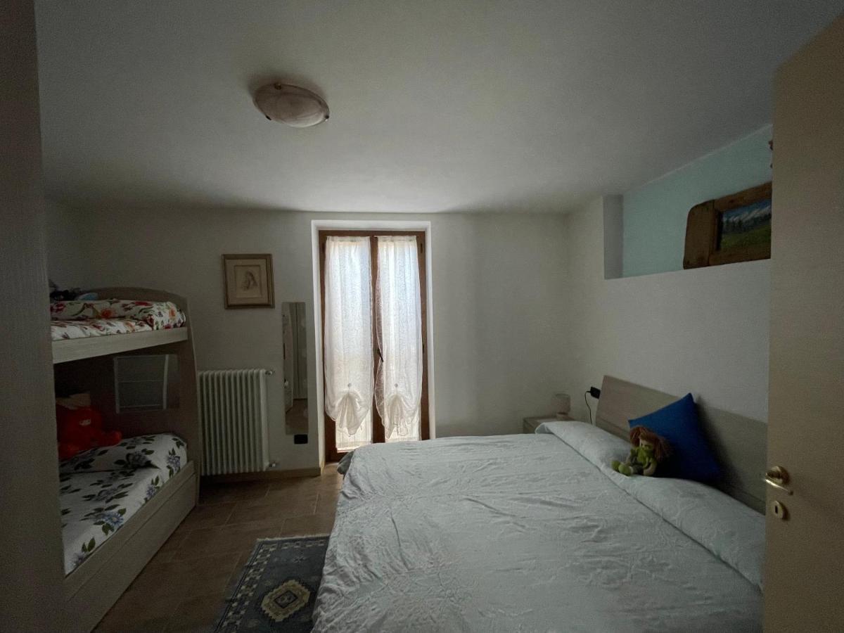 La Casa Di Pucci Nel Borgo Affrescato Di Parlasco Cortenova Εξωτερικό φωτογραφία