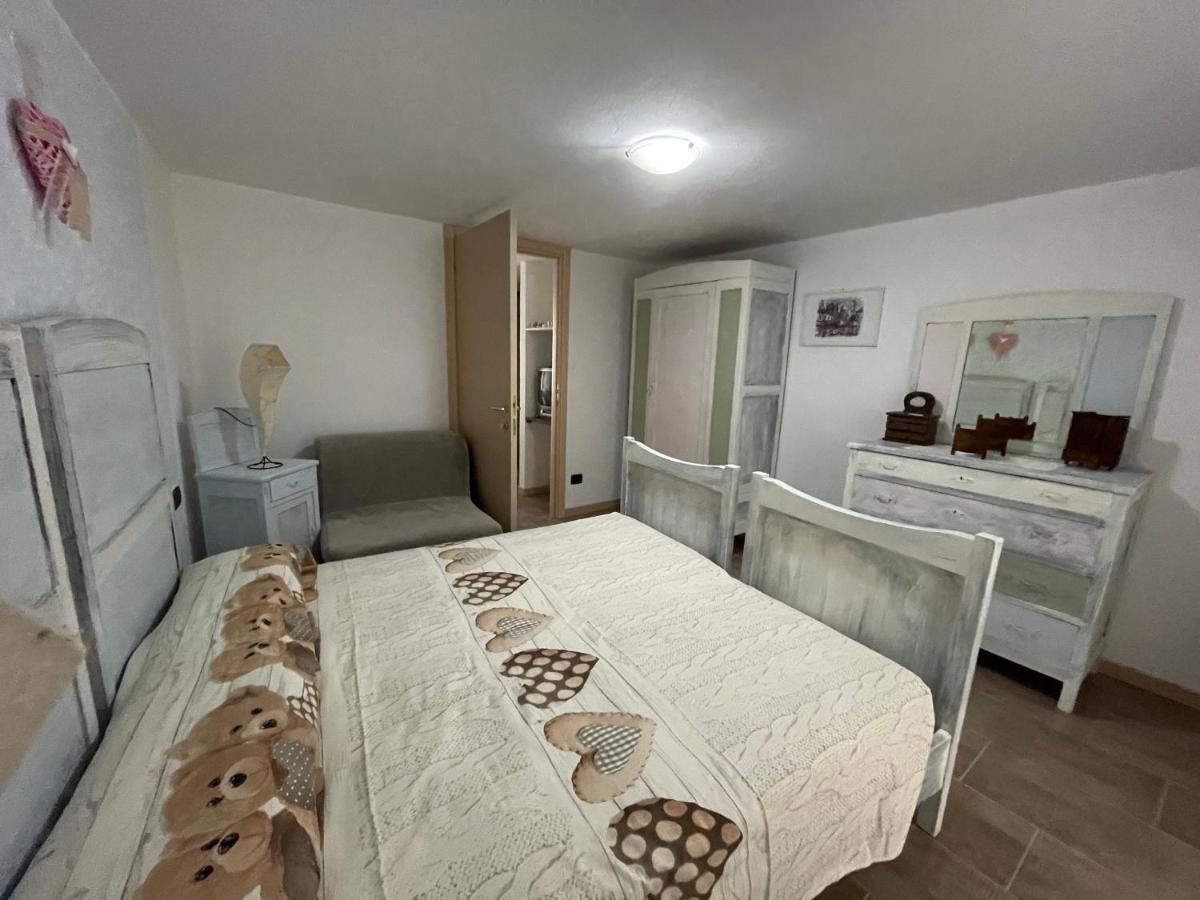 La Casa Di Pucci Nel Borgo Affrescato Di Parlasco Cortenova Εξωτερικό φωτογραφία