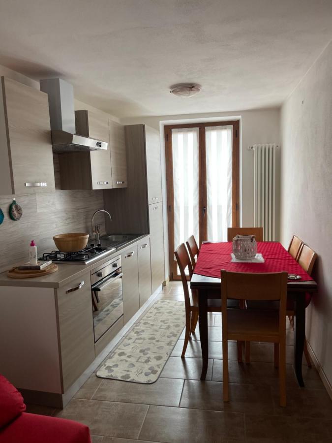 La Casa Di Pucci Nel Borgo Affrescato Di Parlasco Cortenova Εξωτερικό φωτογραφία