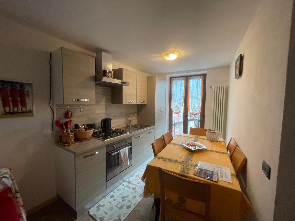 La Casa Di Pucci Nel Borgo Affrescato Di Parlasco Cortenova Εξωτερικό φωτογραφία