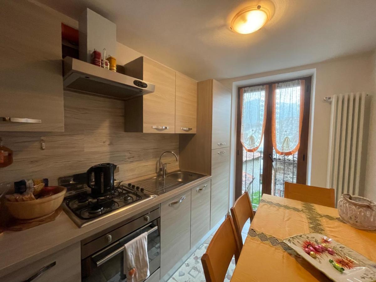 La Casa Di Pucci Nel Borgo Affrescato Di Parlasco Cortenova Εξωτερικό φωτογραφία