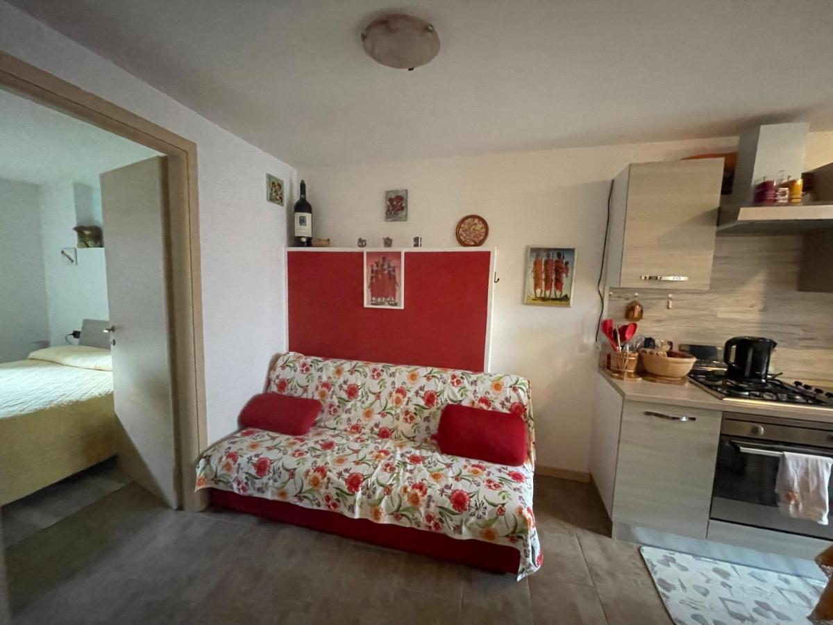 La Casa Di Pucci Nel Borgo Affrescato Di Parlasco Cortenova Εξωτερικό φωτογραφία